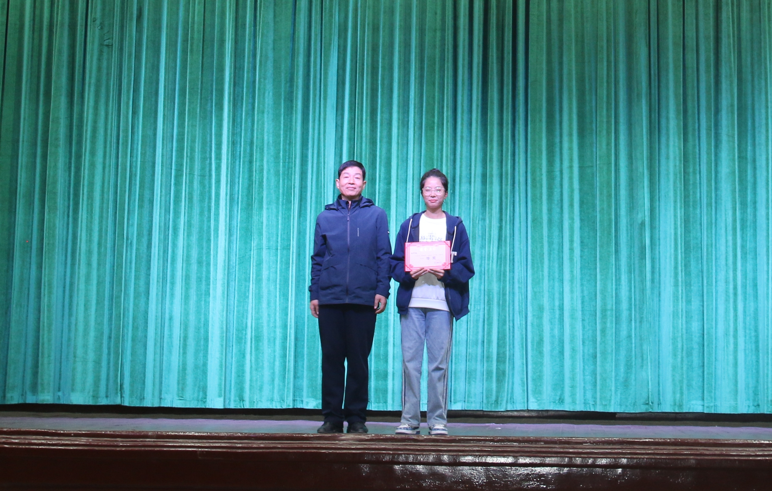 歌唱.jpg 歌唱.jpg